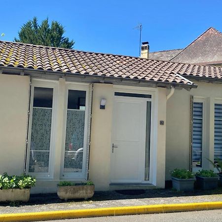 Agreable Petit Gite Avec Piscine Et Jardinet Salies-de-Béarn Buitenkant foto