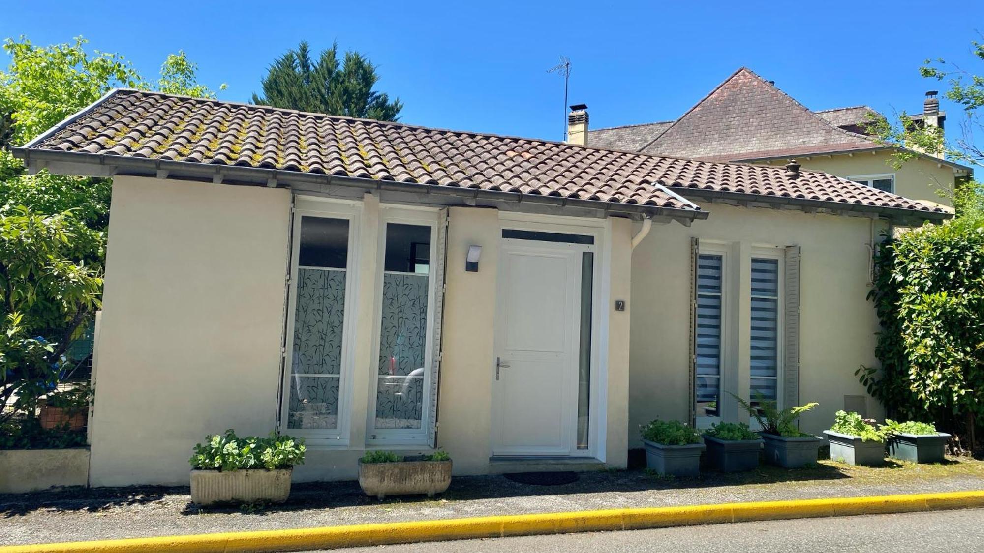 Agreable Petit Gite Avec Piscine Et Jardinet Salies-de-Béarn Buitenkant foto